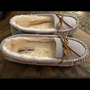 Minnetonka “Cally” Slippers